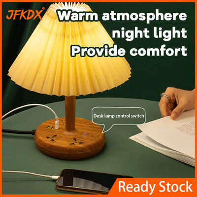 Bureau met meerdere helderheidsniveaus en USB-oplaadpoort