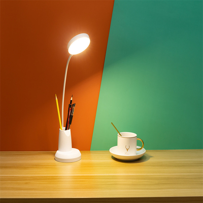 Opvouwbare verstelbare arm LED tafellamp voor slaapkamer als het beeld ideale verlichtingsoplossing