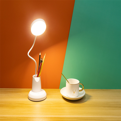 Aanpasbare drie niveaus helderheid opvouwbare LED-lamp in beeld als kleur