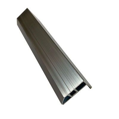 Aluminium Frames Aluminium Spoor Plastic Eindkap Balkon Geschikt Duurzaam Lichtgewicht Corrosiebestendig Spoorwegsysteem