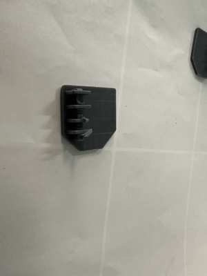 Veiligheid Onzichtbare roosters Aluminium spoor AG3/4 Grijze eindkap Onzichtbare grill accessoires