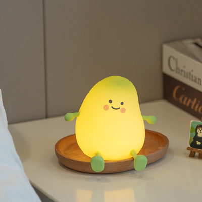Leuke design Leuke nachtlamp met klein mango ontwerp en 18650 lithiumbatterie 5h-40h Gebruikstijd
