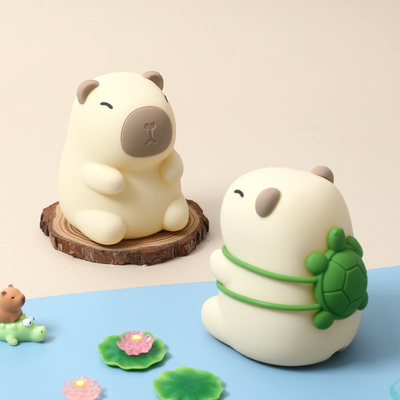 Oplaadbare mooie ontwerp zachte siliconen capybara nachtlicht voor kinderkamer