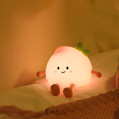 2024 Nieuwe Creatieve Perzikvorm Nachtlamp Zachte Silicone 7 Kleurveranderende Oogverzorging Nachtlicht Voor Kinderen Geschenken Schrijfkastlamp