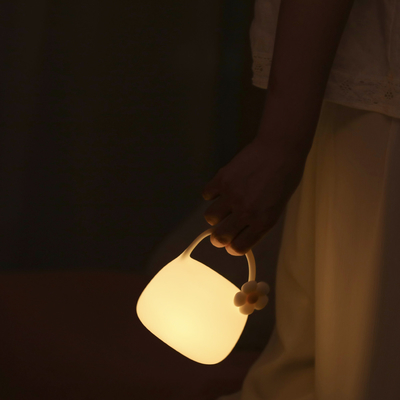 Moderne schattig draagbaar lamp Warm wit LED tafellamp voor slaapkamer USB oplaadbaar siliconen materiaal