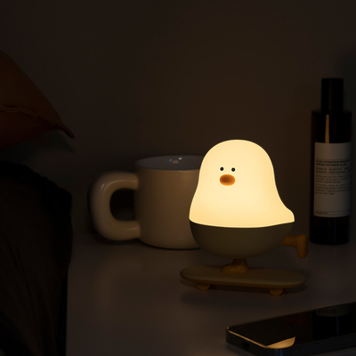Moderne oplaadbare LED skateboard kip nachtlamp ABS slaapkamer desktop decoratie met touch power vakantie cadeau voor slapers