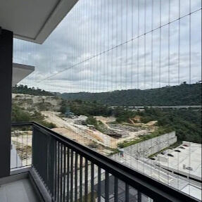 Balkon Onzichtbaar rooster transparante veiligheidsgasoplossing die duurzaamheid en esthetische aantrekkingskracht combineert voor moderne gebouwen