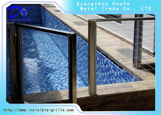 Aluminium op maat gemaakte onzichtbare veiligheid balkon grill Grootte 6m Set Balkon beveiligingsoplossing voor moderne architectonische ontwerpen