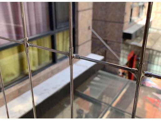 Aanpasbare veiligheidsgrill voor balkonen gemaakt van staaldraadstructuur 316 kwaliteit en draadconstructie 316 draad 3 7 met tefloncoating 2.0 mm