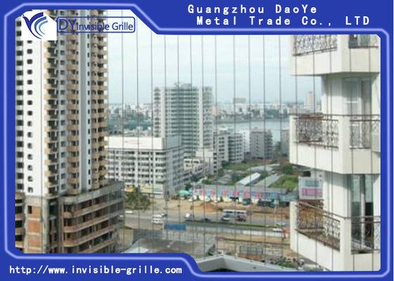 Onzichtbaar die Traliewerk als het Traliewerk van de het Zwembadveiligheid van het Traptraliewerk het Schermen wordt geïnstalleerd